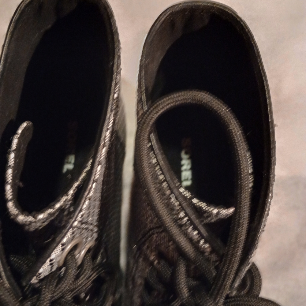 Sorel Black and White Lace-Up Ankle Booties - Great Condition - Picture 8 of 11